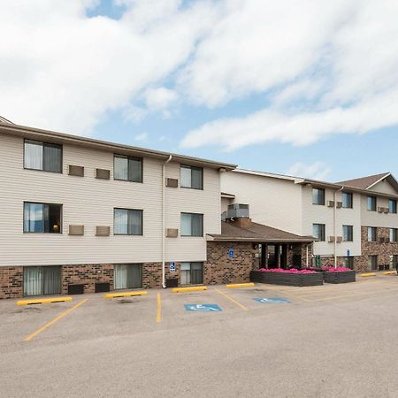 Serena Inn & Suites Of Rapid City Exteriér fotografie