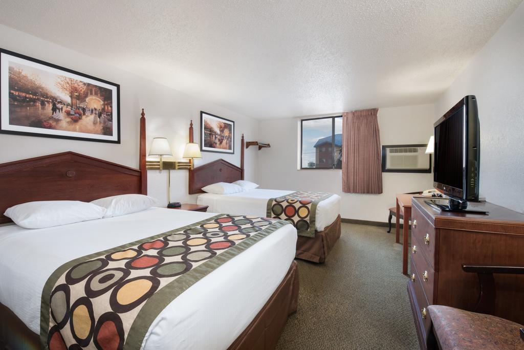 Serena Inn & Suites Of Rapid City Exteriér fotografie